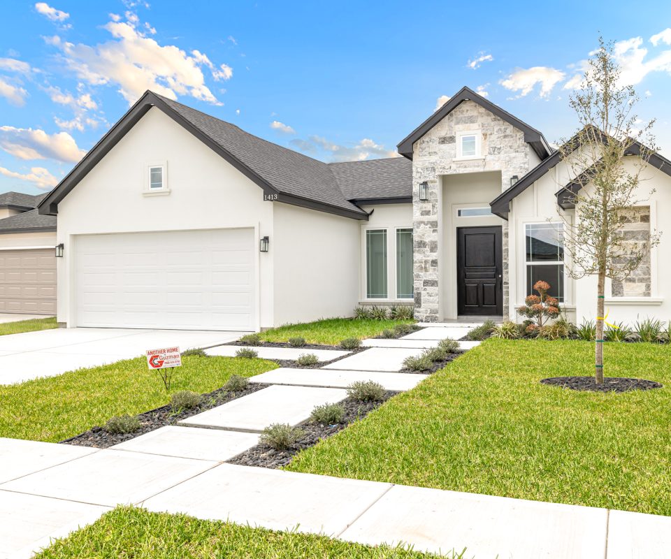 1413 S. Bluebonnet. St. Alton, TX